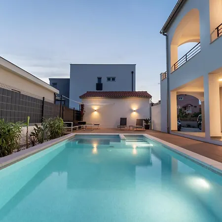 Bernie Apartments With A Pool Zadar Exterior photo