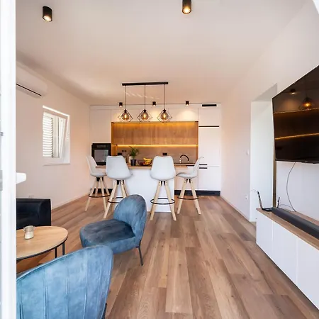 Bernie Apartments With A Pool Zadar Exterior photo
