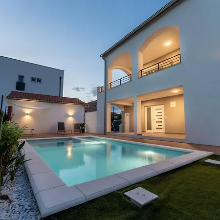 Bernie Apartments With A Pool Zadar Exterior photo