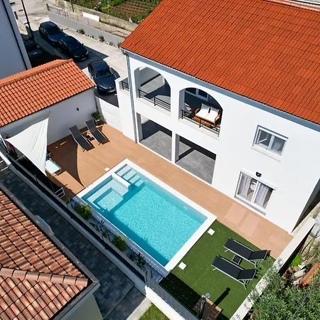 Bernie Apartments With A Pool Zadar Exterior photo