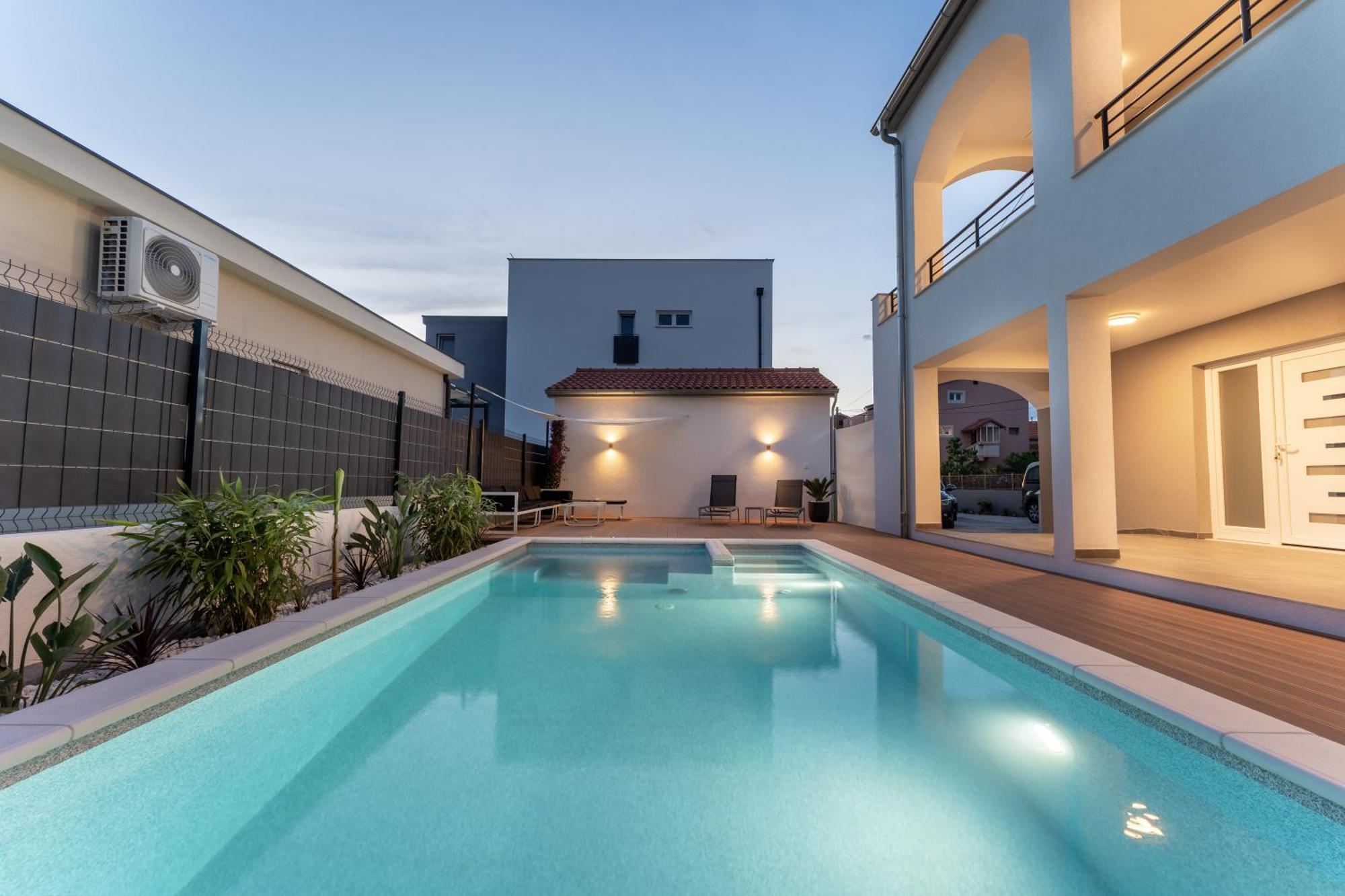 Apartment Bernie With A Pool *