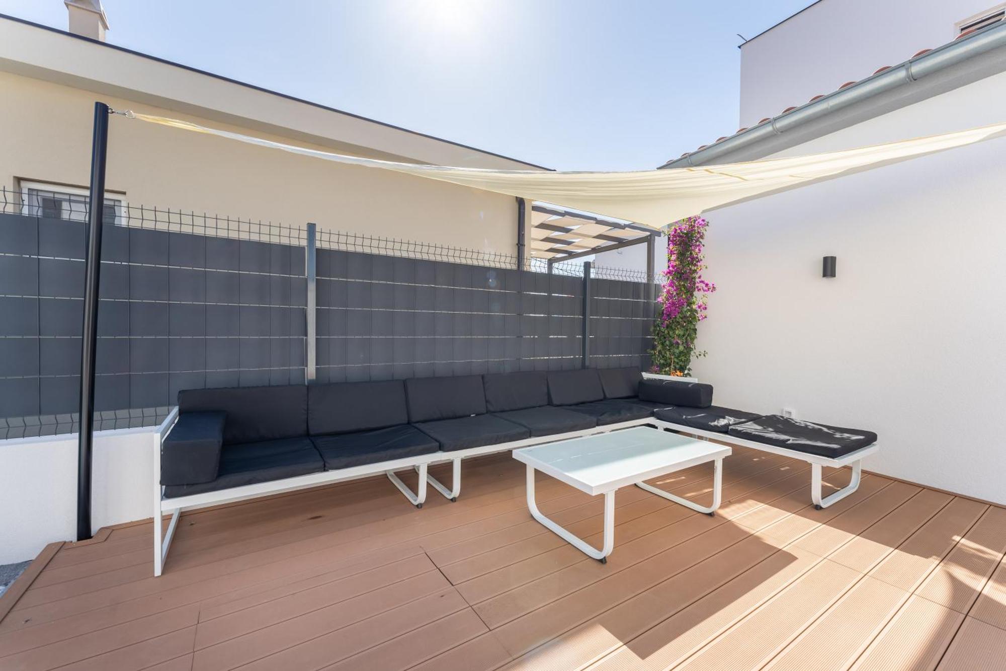 Apartment Bernie With A Pool Zadar